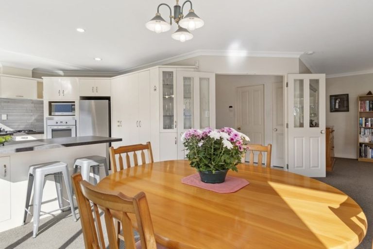 Photo of property in 28 Montana Drive, Pyes Pa, Tauranga, 3112