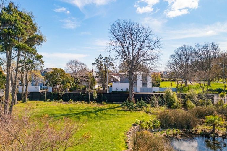 Photo of property in 194 Rossall Street, Merivale, Christchurch, 8052