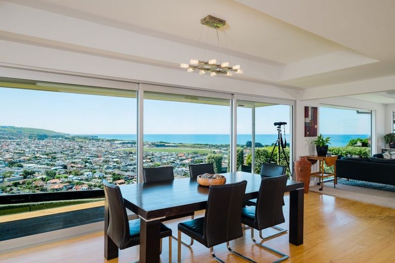 Photo of property in 93 Easther Crescent, Kew, Dunedin, 9012