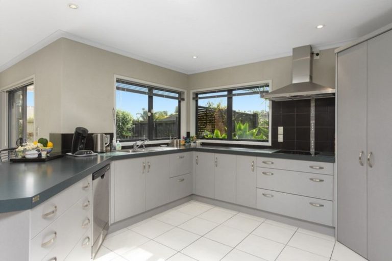 Photo of property in 11 Satori Key, Papamoa Beach, Papamoa, 3118