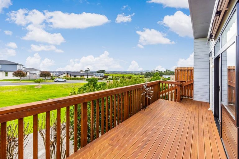 Photo of property in 7 Kapuarangi Lane, Papakura, 2110