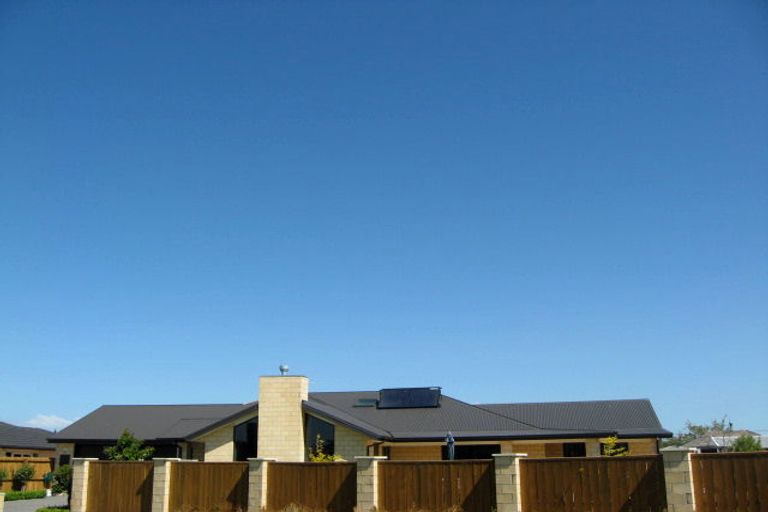 Photo of property in 4 Springside Place, Redwood, Christchurch, 8051