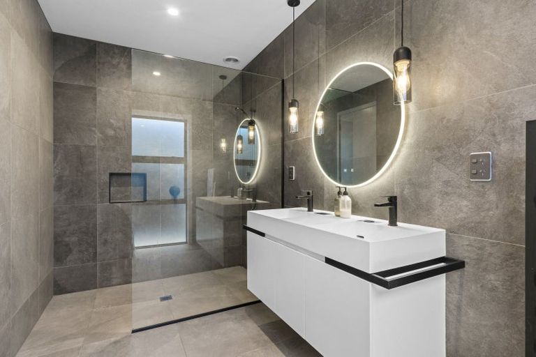 Photo of property in 17 Mike Smith Drive, Cambridge, 3434