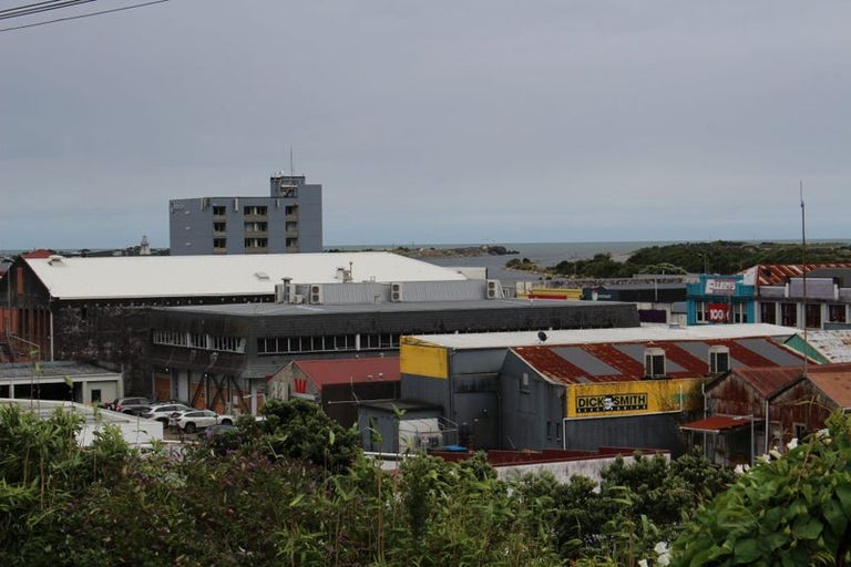 Photo of property in 5 Alexander Terrace, Greymouth, 7805