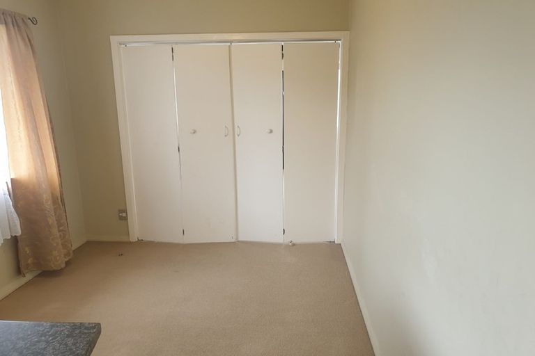 Photo of property in 2 Fairburn Grove, Johnsonville, Wellington, 6037