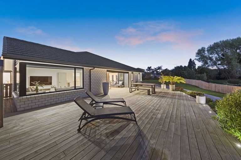 Photo of property in 11 Meadowbrook Place, Buckland, Pukekohe, 2677