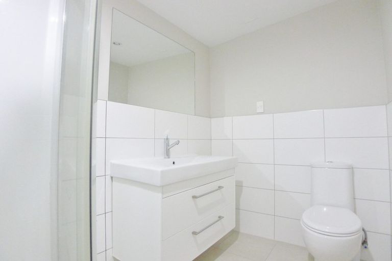 Photo of property in 9/45a Swanson Road, Henderson, Auckland, 0610