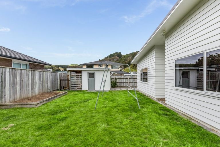 Photo of property in 28 Banks Boulevard, Whitby, Porirua, 5024