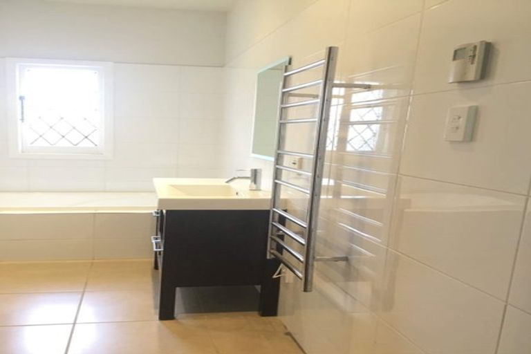 Photo of property in 120 Knights Road, Hutt Central, Lower Hutt, 5010