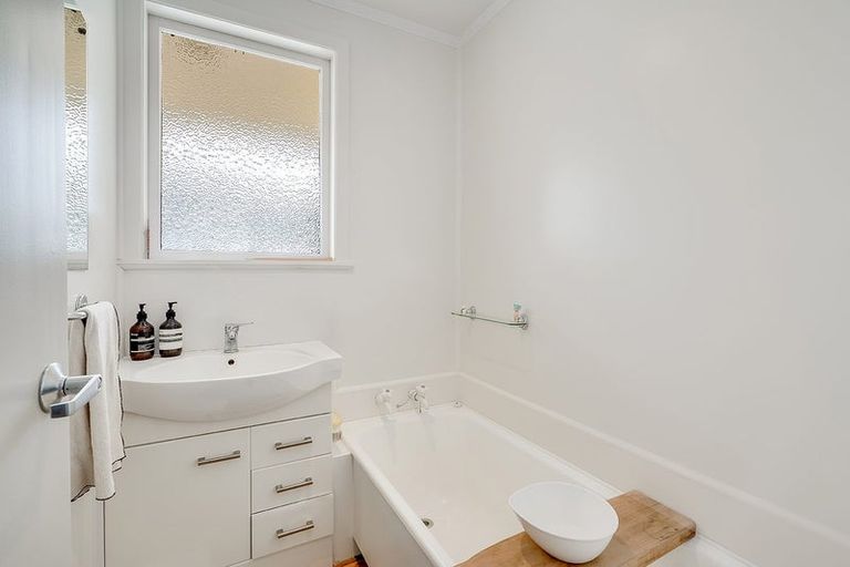 Photo of property in 160 Mahoe Street, Melville, Hamilton, 3206