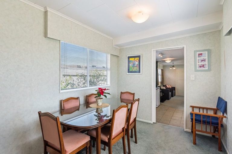 Photo of property in 5 Eruini Street, Waikanae Beach, Waikanae, 5036