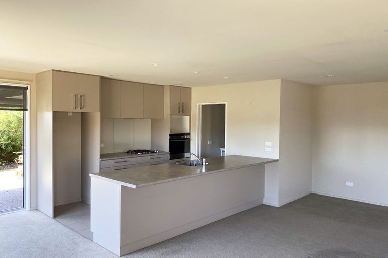 Photo of property in 94 Mcmahon Drive, Aidanfield, Christchurch, 8025