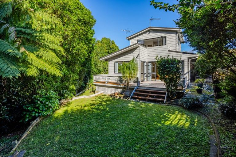 Photo of property in 99a Redoubt Road, Goodwood Heights, Auckland, 2105