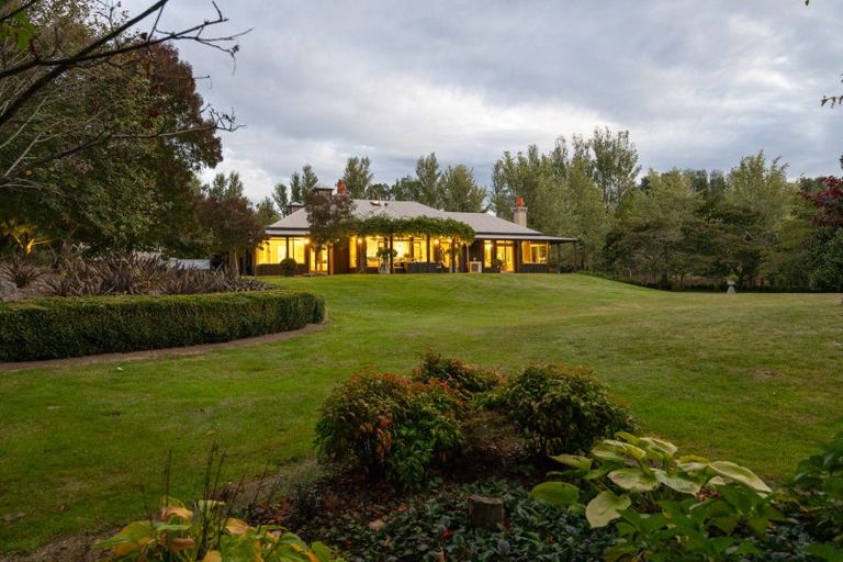 Photo of property in 274 Polson Hill Drive, Aokautere, Palmerston North, 4471