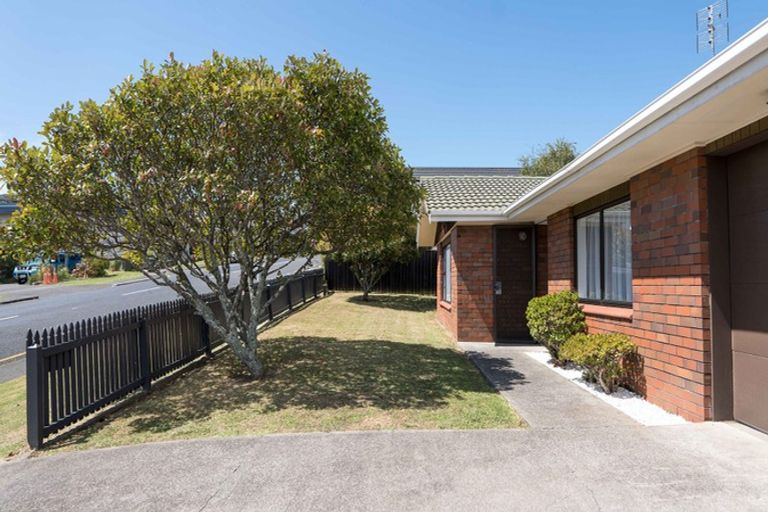 Photo of property in 4/50 Wellington Street, Howick, Auckland, 2014