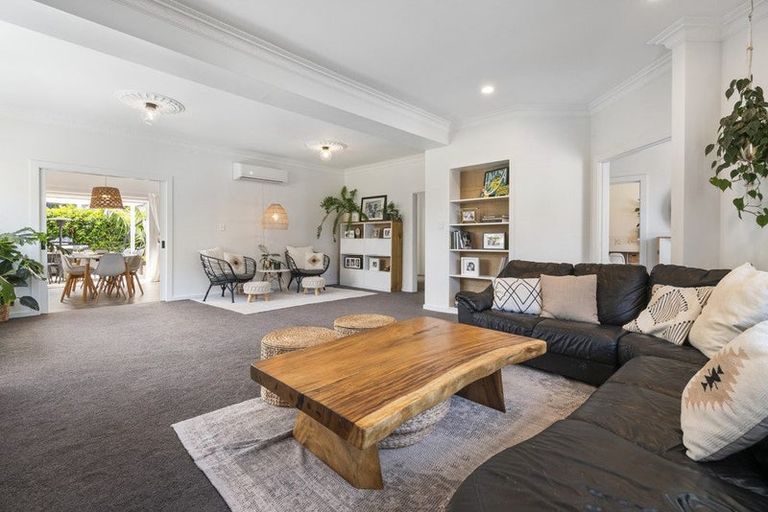 Photo of property in 17 Phoenix Avenue, Hokowhitu, Palmerston North, 4410