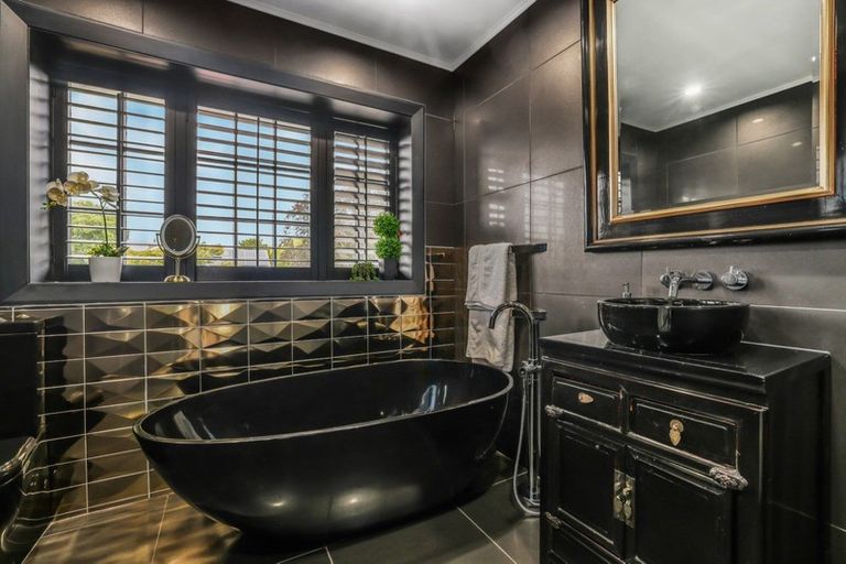 Photo of property in 1 Rochdale Street, Fendalton, Christchurch, 8014