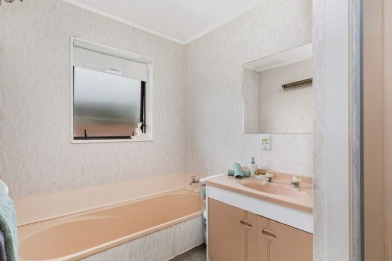 Photo of property in 3/18 Cressy Street, Waterloo, Lower Hutt, 5011