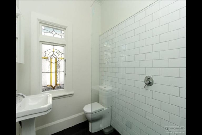 Photo of property in 21 Watson Street, Strandon, New Plymouth, 4312