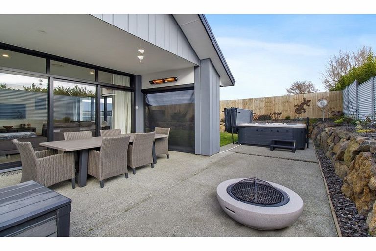 Photo of property in 54 Meadowstone Street, Gleniti, Timaru, 7910