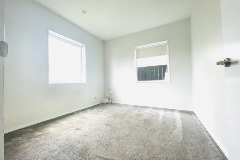 Photo of property in 7 Warbler Crescent, Papakura, 2110