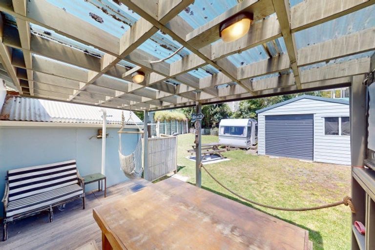 Photo of property in 647 Waitarere Beach Road, Waitarere Beach, Levin, 5510