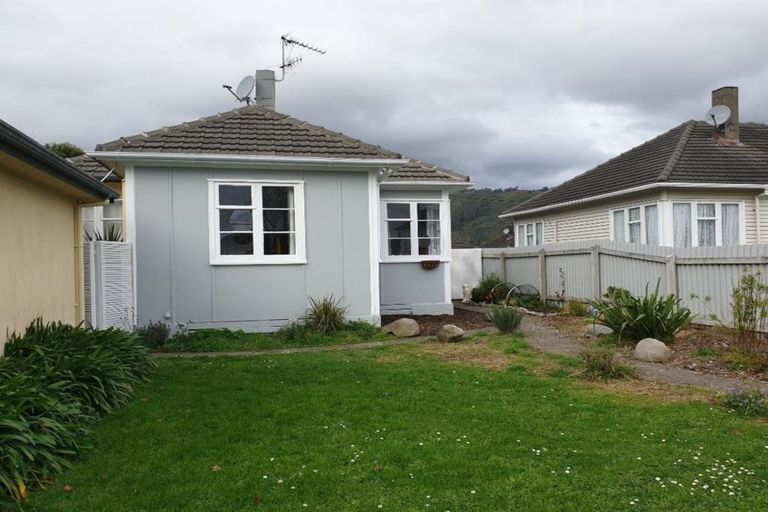 Photo of property in 62 Chapman Crescent, Naenae, Lower Hutt, 5011