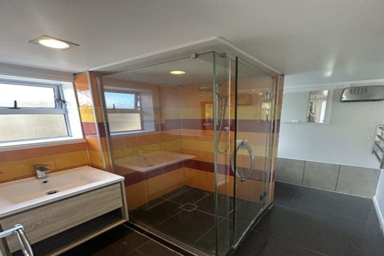 Photo of property in 49 Bruce Road, Glenfield, Auckland, 0629