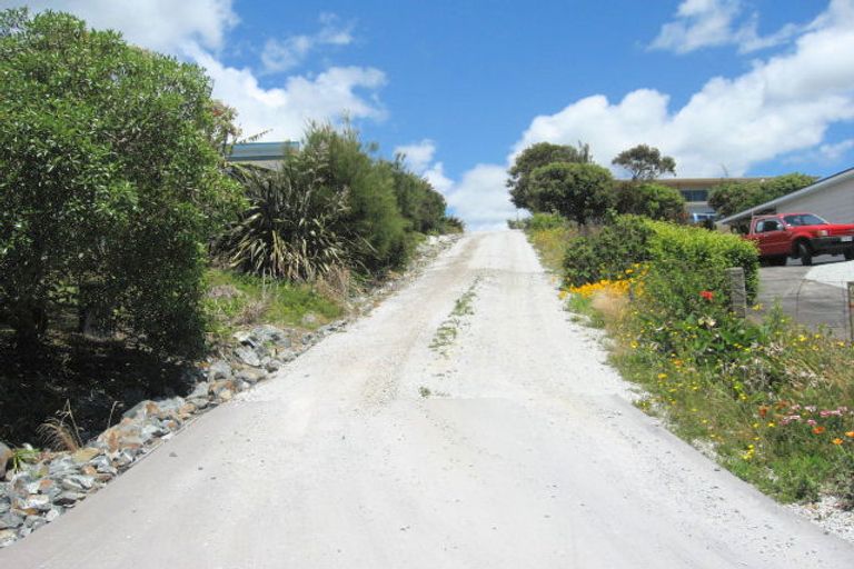 Photo of property in 49 Seaview Road, Cable Bay, 0420