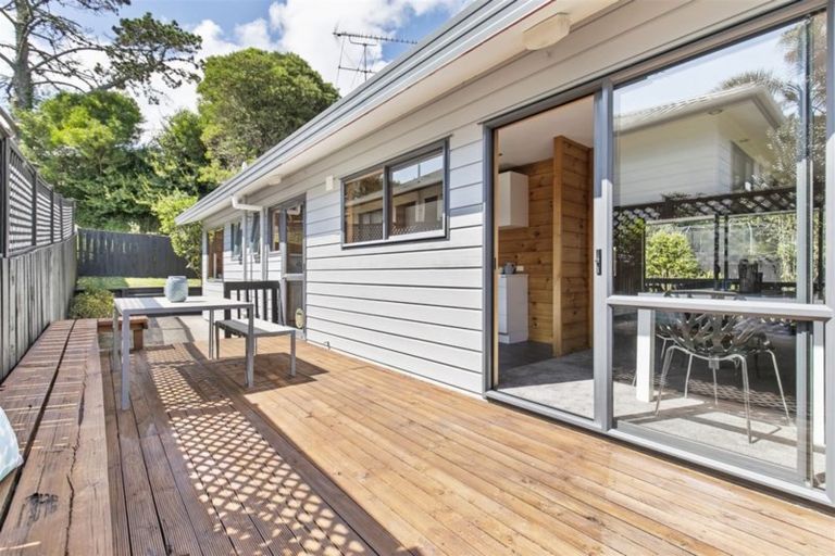 Photo of property in 39 Catalina Crescent, Forrest Hill, Auckland, 0620