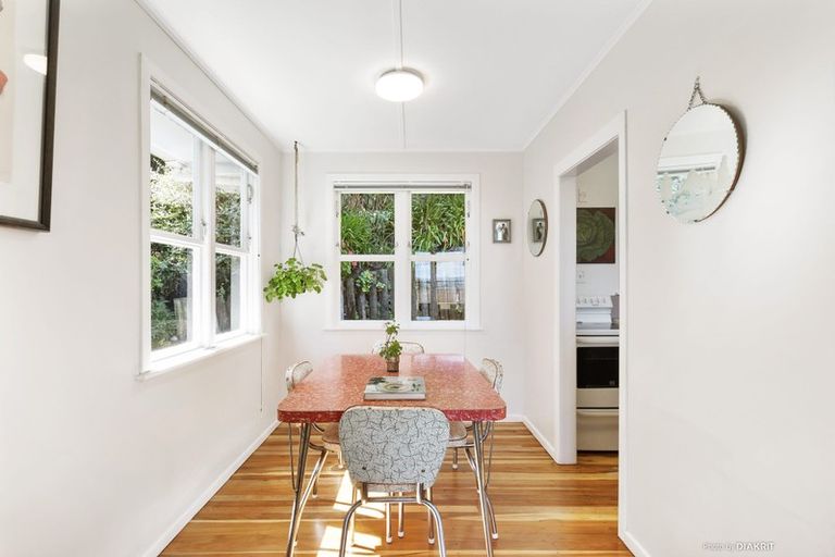 Photo of property in 27 Ahuriri Street, Strathmore Park, Wellington, 6022