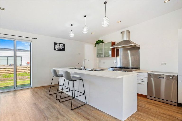 Photo of property in 4 Te Whai Street, Mangawhai Heads, Mangawhai, 0505