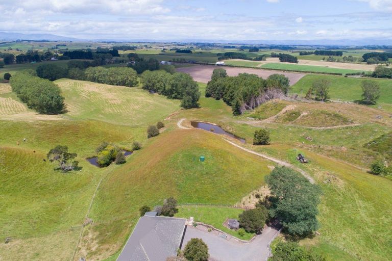 Photo of property in 137 Knorp Street, Halcombe, Feilding, 4779