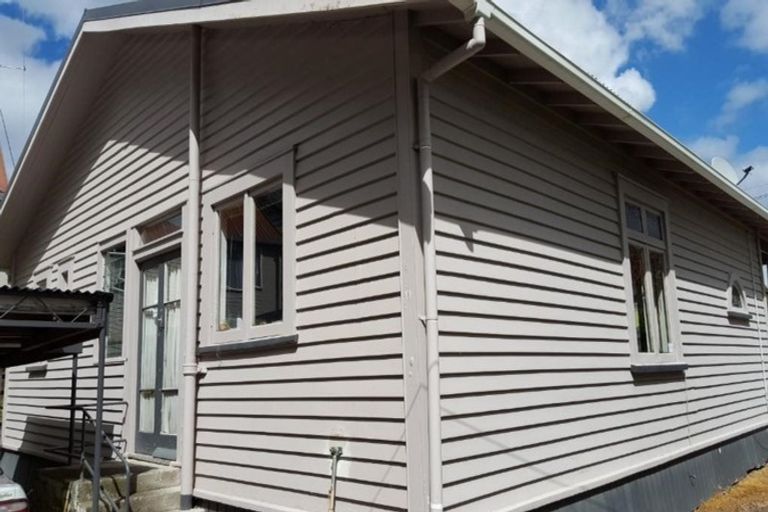 Photo of property in 16 Opoia Road, Hamilton East, Hamilton, 3216