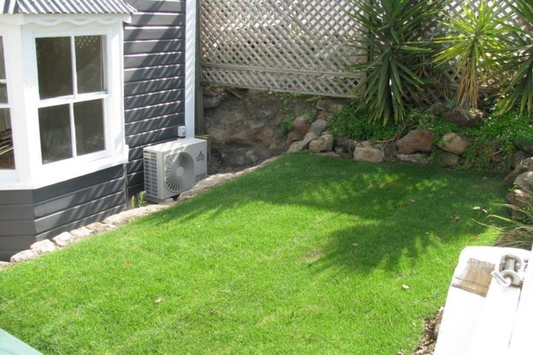 Photo of property in 5 Winchester Street, Lyttelton, 8082