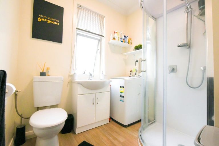 Photo of property in 11-19 Wellington Street, Picton, 7220