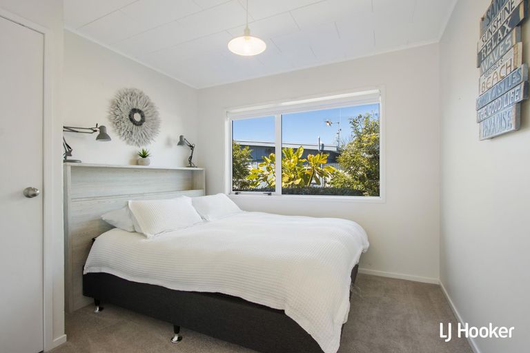 Photo of property in 44 Hillview Road, Waihi Beach, 3611