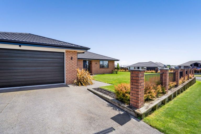 Photo of property in 37 Papawhero Drive, Bell Block, New Plymouth, 4312