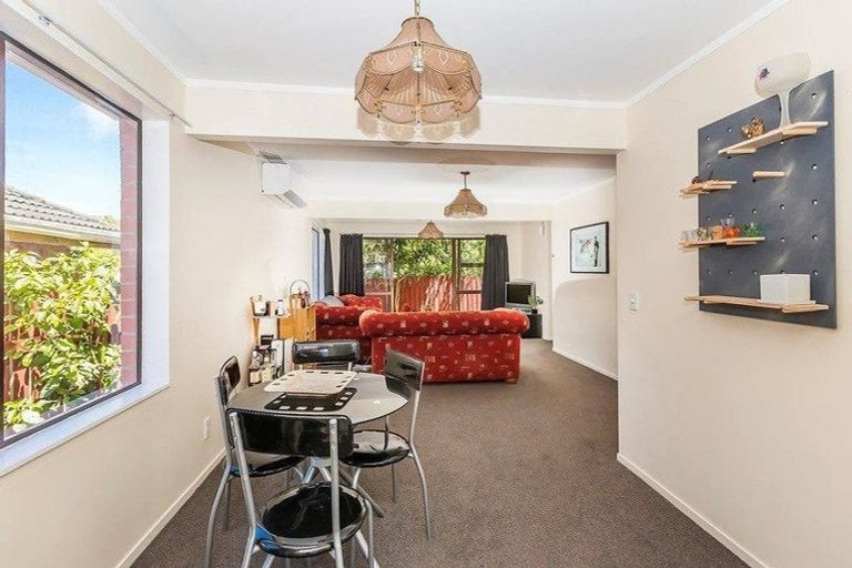 Photo of property in 2/29a Parkvale Road, Karori, Wellington, 6012