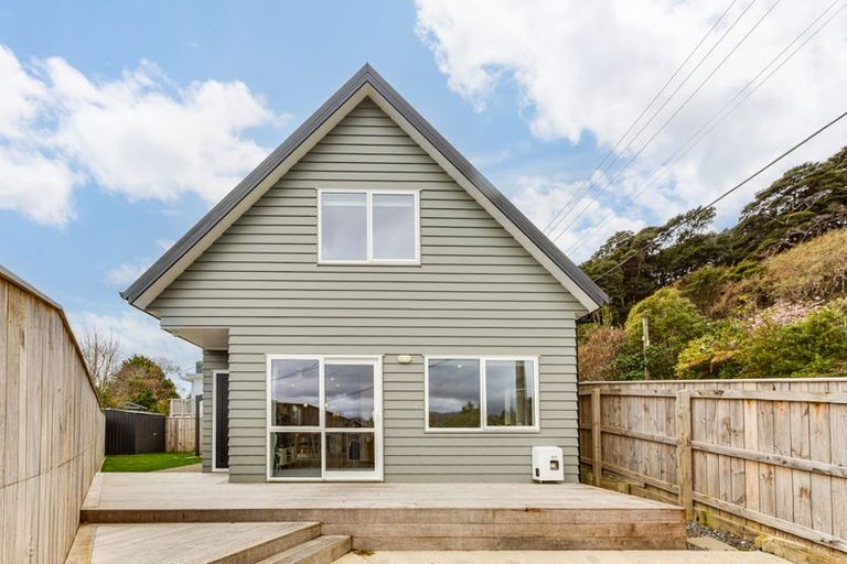 Photo of property in 3b Faris Crescent, Wainuiomata, Lower Hutt, 5014