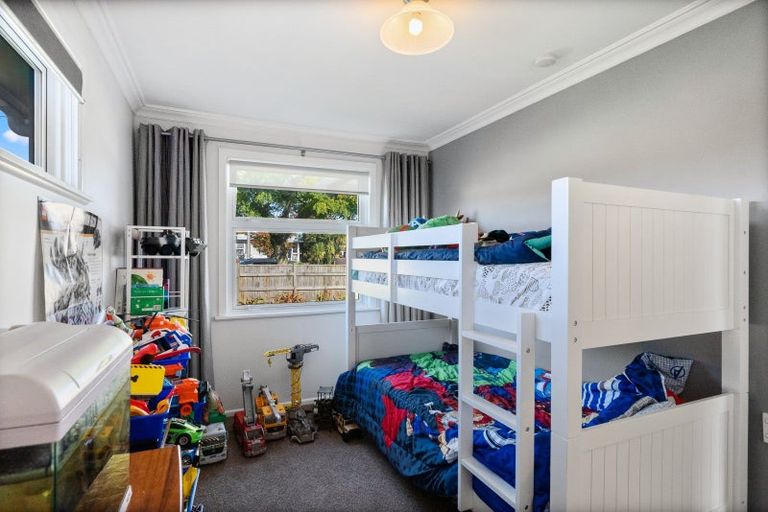 Photo of property in 593 Queen Street East, Levin, 5510