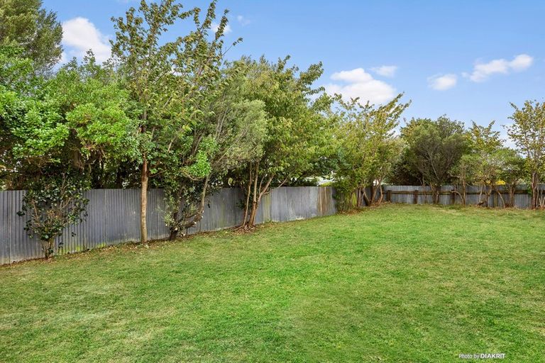Photo of property in 1 Farrier Grove, Featherston, 5710