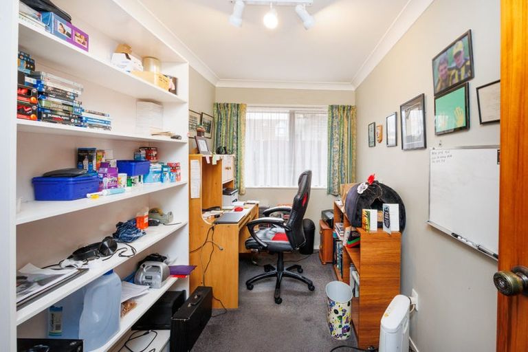 Photo of property in 135 Amberley Avenue, Highbury, Palmerston North, 4412