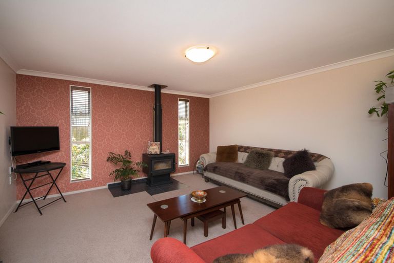 Photo of property in 30 Battersea Place, Roslyn, Palmerston North, 4414