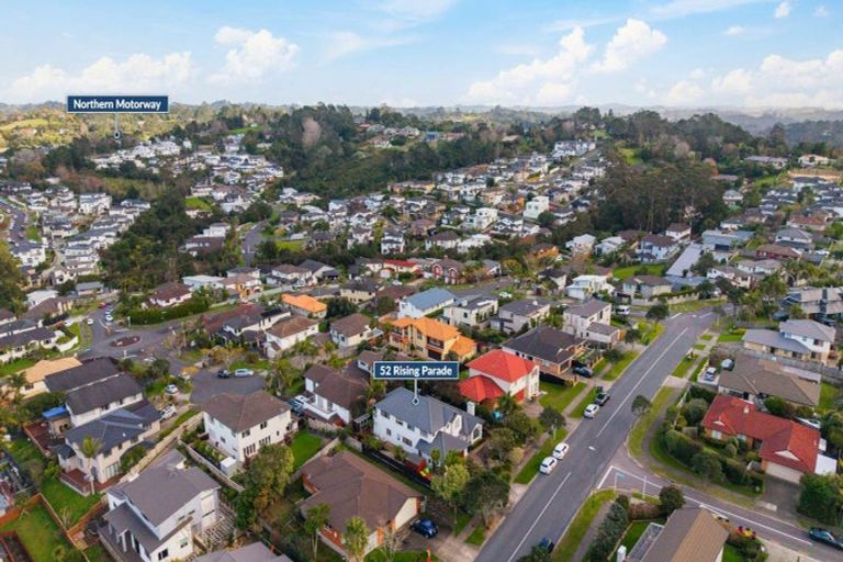 Photo of property in 52 Rising Parade, Fairview Heights, Auckland, 0632
