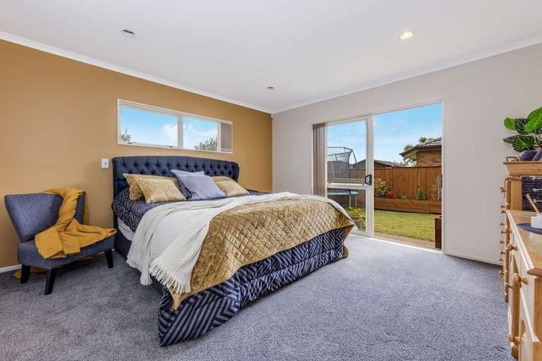 Photo of property in 39 Croftview Road, Wattle Downs, Auckland, 2103