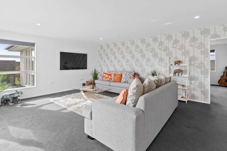 Photo of property in 32 Sutherland Drive, Kaiapoi, 7630