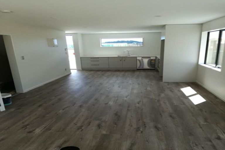 Photo of property in 10 Toia Lane, Silverdale, 0932