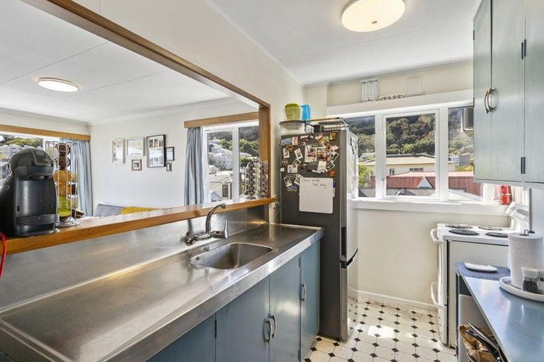 Photo of property in Victoria Court, 10/4 Queen Street, Mount Victoria, Wellington, 6011