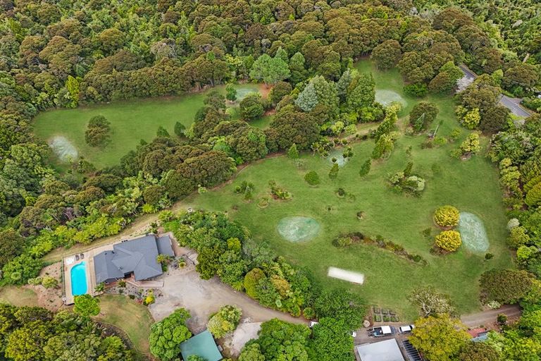 Photo of property in 91 Mountain Road, Henderson Valley, Auckland, 0612